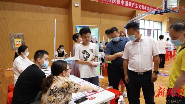 太阳集团电子游戏举办毕业生校园招聘会,为“强省会”助力
